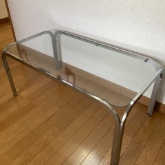 ガラステーブル