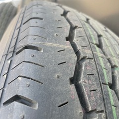 ハイエース新車外し 195/80R15