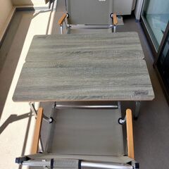 【ほぼ新品】Colemanキャンプ　机+イス2脚