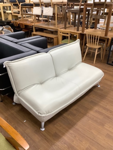2人掛けソファーベッド　ホワイト　売場展開中！！！