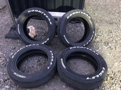 ハイエース、キャラバン、ナスカー