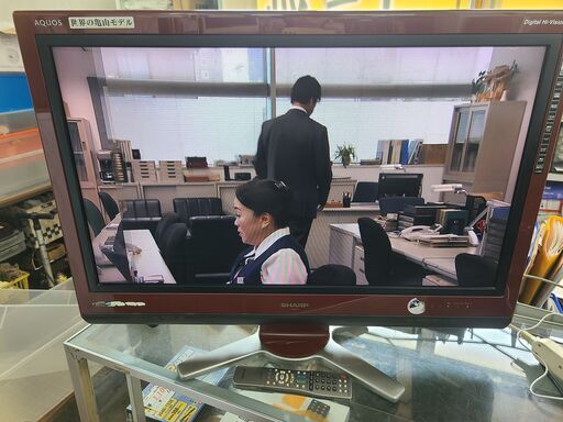【リサイクルショップどりーむ天保山店】●2253●　シャープ　AQUOS　３２インチ液晶テレビ　TV　2008年製　LC-32D30　リモコン付き　スタンド回転式