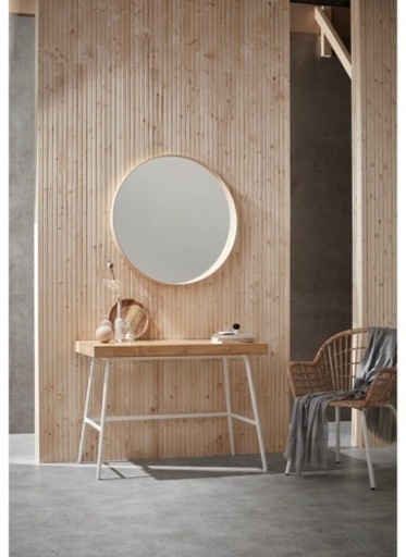 《早い者勝ち》《IKEA  LILLÅSEN リルオーセン　リモート　机　》代々木上原　幡ヶ谷