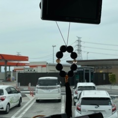 これは渋カッコいい・車用・数珠　お守りの画像