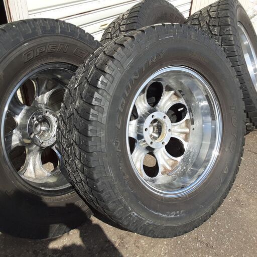 中古：TOYO:20インチタイヤホイール（ＥＴ１５）タイヤ：ＬＴ３２５/６０Ｒ２０