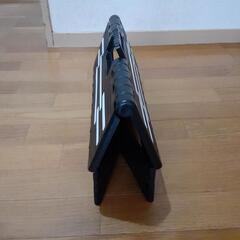 新品未使用の折り畳み式踏み台の画像
