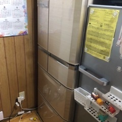 冷蔵庫（ファミリー用）の画像