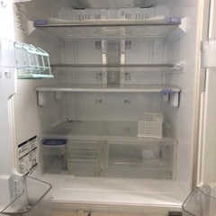 冷蔵庫（ファミリー用）の画像