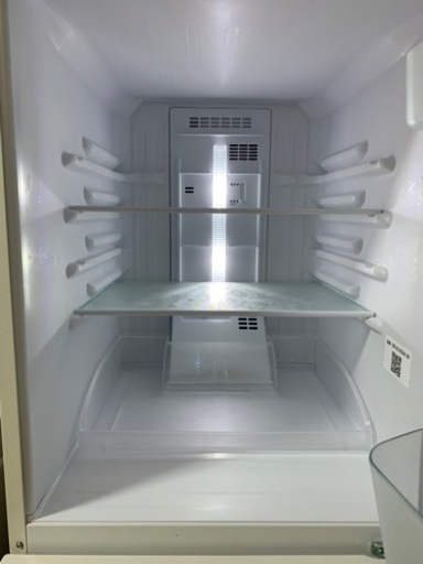 一人暮らし用冷蔵庫(NR-B14DW-W)になります。