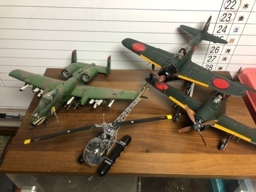 飛行機プラモデル完成品