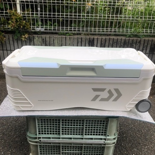 クーラーボックス DAIWAトランクマスターHD II TSS 4800 パール 大型 48リットル