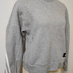 アディダス スウェットシャツ　グレーＭレディースの画像