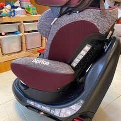 美品　アップリカチャイルドシートの画像