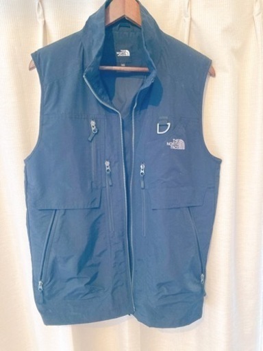 【美品】ノースフェイス　ブラック　シルバーロゴ　ベスト