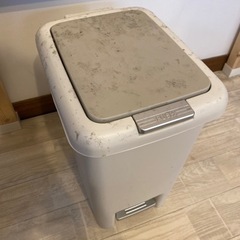 【0円無料】高さ40×縦30 ゴミ箱(本日か明日10時まで)