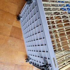 プラスチックのケージの画像