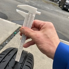 【相模原南区にて手渡し希望】ヨコハマ ブルーアース Yokohama BluEarth E70 175/70R14 1本 8分山 深溝6.8mmの画像