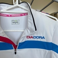 テニスウエアーレディースディアドラの画像