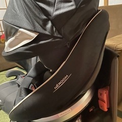 チャイルドシート　コンビ　ネルームの画像