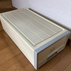 衣装ケース
