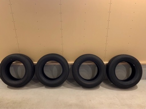 215/65R16 夏タイヤ　アルファード　新車外し