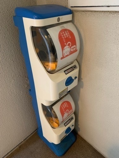 ガチャガチャ　本体