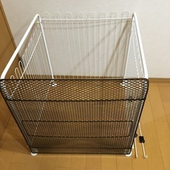 【再値下げしました！】ストーブ安全柵　大型　の画像