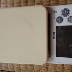 タニタ製キッチンスケール