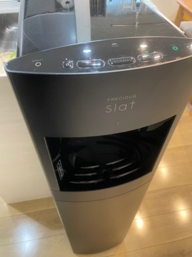 フレシャス　ウォーターサーバー　スラット　黒