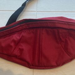 【無料】ウエストバッグ２点（Victorinox、SOUTH FIELD）の画像