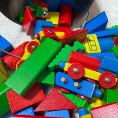 積み木　列車　車などの画像