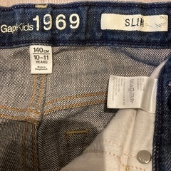 ギャップキッズ　ジーンズ　140cmの画像
