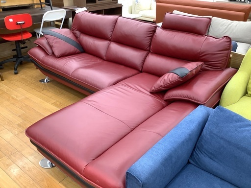 ニトリ　コーナーソファー　レザー　レッド