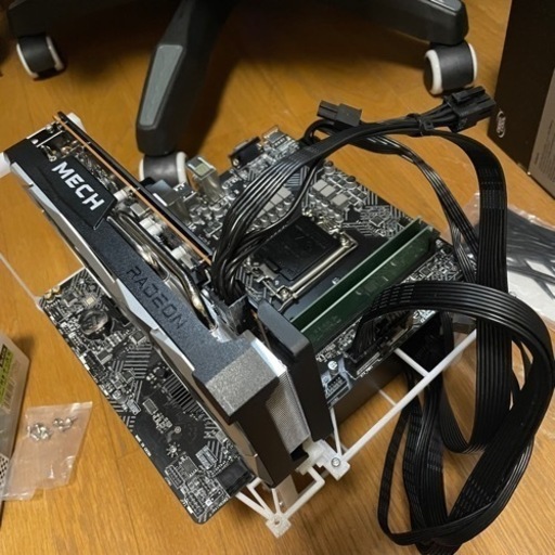 高コスパ！オープンフレームゲーミングPC RX6600XT M.2 SSD500GB メモリ16GB