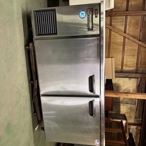 サンヨー台下冷蔵庫