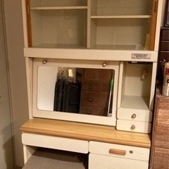 ドレッサー兼デスク
