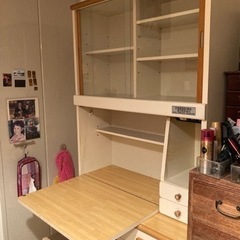 ドレッサー兼デスクの画像