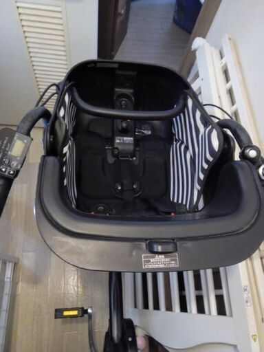 子供乗せ三人乗り 電動自転車 電動アシスト自転車 *** バッテリー二個