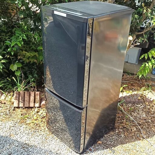★配達可‼★【MITSUBISHI】 三菱 冷凍 冷蔵庫 146L MR-P15W サファイアブラック