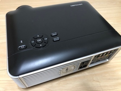 プロジェクター　値下中　projector dbpower 1080P HD 解像度：1280*800 2800lm