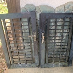 【引取り先決定済】アルミ製門扉　無料でどうぞ！5/7に処分します。の画像