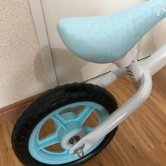 トイザらス限定EVOトレーニングバイクの画像