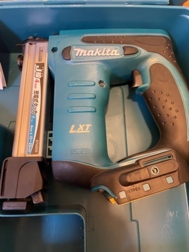 マキタ　makita 充電式タッカー　st-420 電動工具