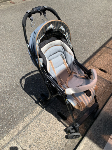 コンビ　ベビーカー