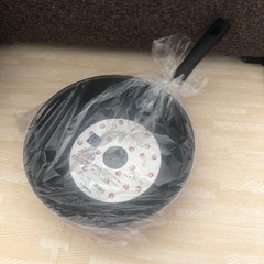 お話し中(5/8までの価格です)新品　フライパン　28cm   ...
