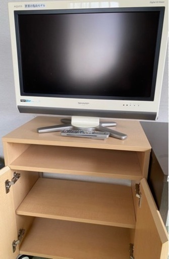 シャープ32型3000円棚付き