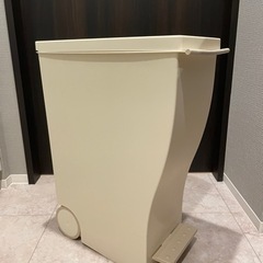 【値下げ】ゴミ箱 45L対応 分別可 フタ付き キャスター付き