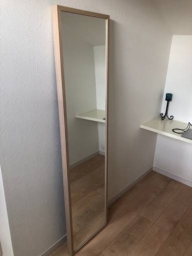 鏡　IKEA NISSEDAL