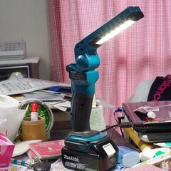 中古良品　マキタ 充電式 ＬＥＤ ワークライト ML801