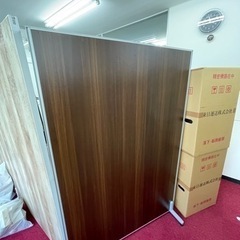 落ち着いた雰囲気のパーテーションです。